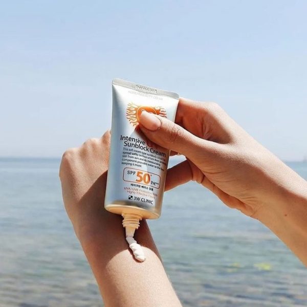 3W Clinic Intensive UV Sunblock Cream SPF 50+PA+++ 50gm - Image 2